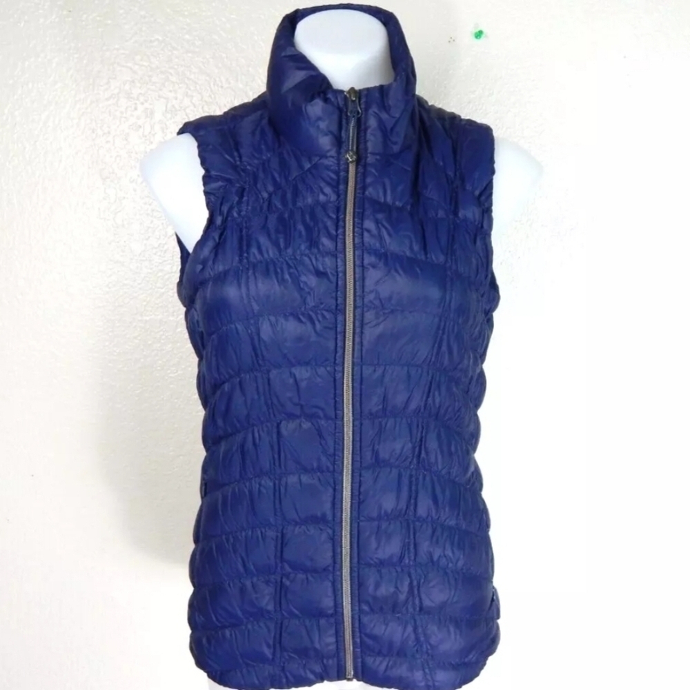 Athleta Downtime Down Filled Puffer Vest